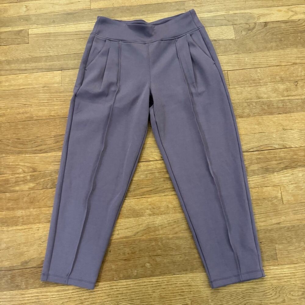 Kinesis lilac cropped athletic pants size small S
 b35